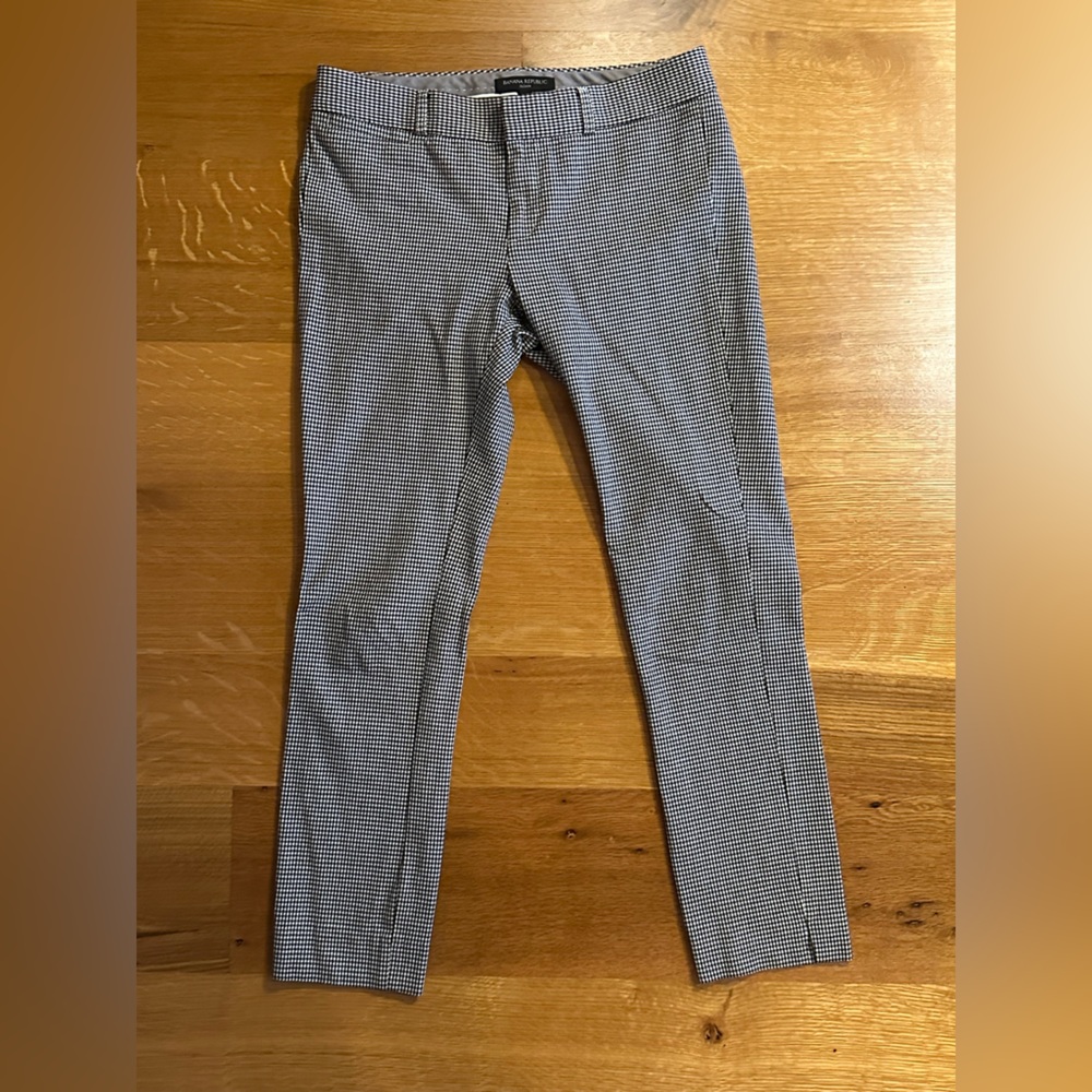 Banana Republic Black and White houndstooth dress Pants